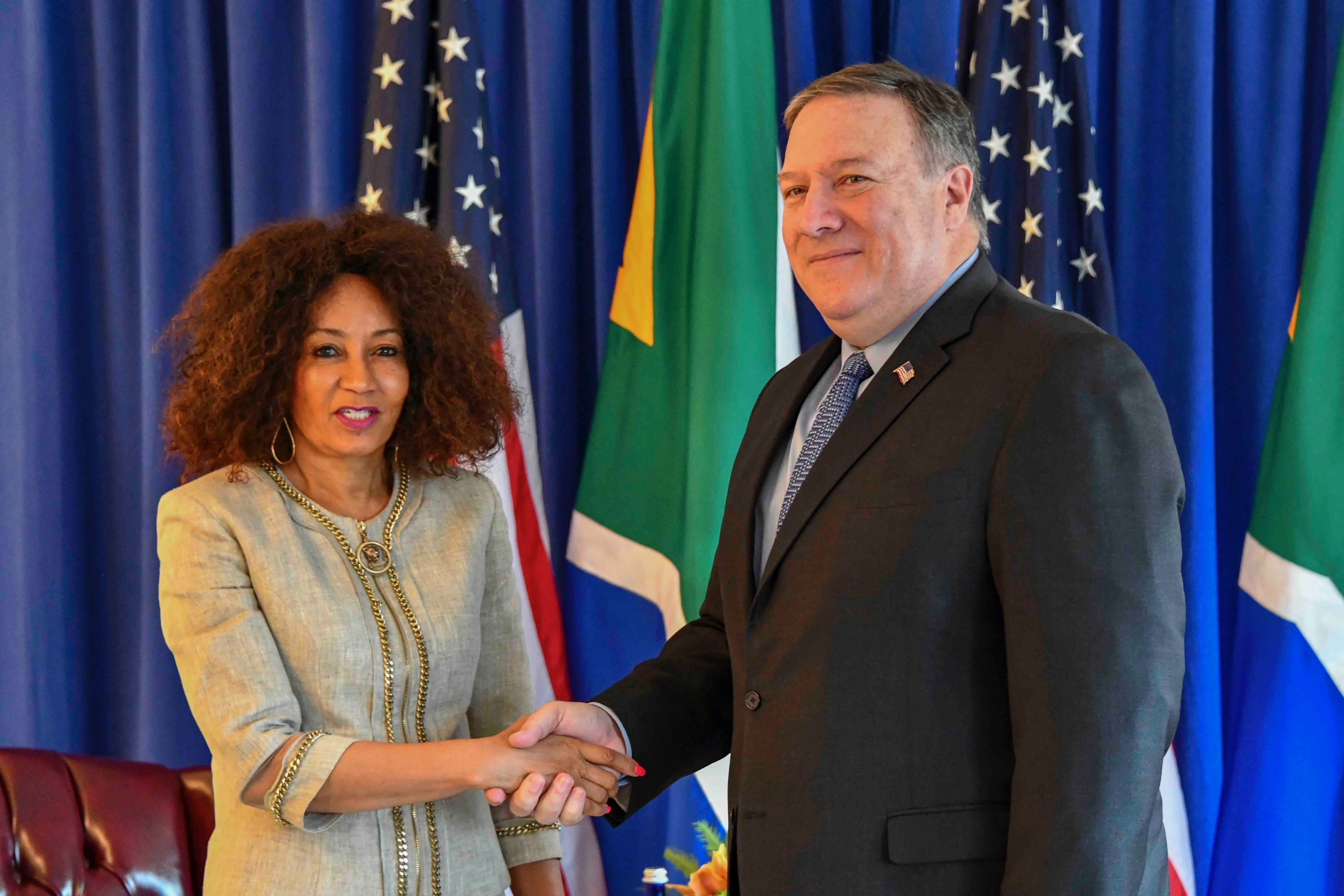 Lindiwe Sisulu with Mike Pompeo in New York, 2018
