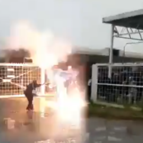 Nurses in Welkom getting shot at by police Nurses in Welkom getting shot at by police